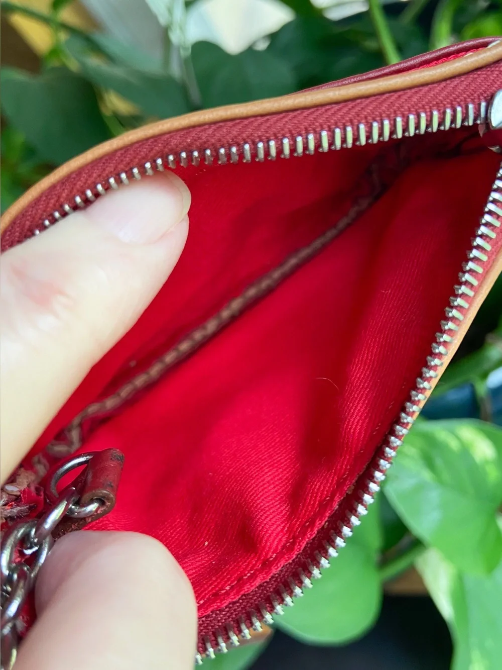 Dooney & Bourke Red Pebble Leather Coin Pouch w/ Keychain Minimalist Old Money